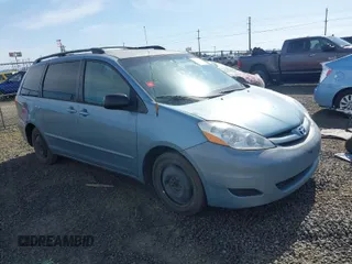 2007 Toyota Sienna CE with VIN 5TDZK23C07S061827, listed as a IAAI auction lot 41978287 with 131,040 mi miles. Bid and sale history available at carsss.com. Image 1.