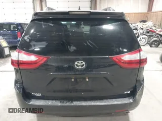 2018 Toyota Sienna XLE Auto Access Seat with VIN 5TDYZ3DC1JS960019, listed as a IAAI auction lot 41491992 with 128,021 mi miles. Bid and sale history available at carsss.com. Image 16.