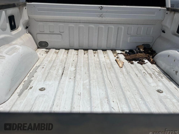 2017 Ford F-150 XL with VIN 1FTEW1EG2HKD78031, listed as a IAAI auction lot 42599773 with 137,176 mi miles and . Bid and sale history available at DreamBid. Image 7.