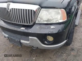 2003 Lincoln Navigator Ultimate with VIN 5LMFU27R03LJ47025, listed as a IAAI auction lot 41530068 with 236,200 mi miles. Bid and sale history available at carsss.com. Image 6.