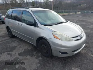 2008 Toyota Sienna LE with VIN 5TDBK23C68S016023, listed as a IAAI auction lot 41915666 with 257,034 mi miles. Bid and sale history available at carsss.com. Image 1.