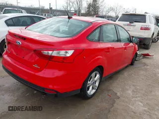 2013 Ford Focus SE with VIN 1FADP3F27DL261790, listed as a IAAI auction lot 42032822 with 80,585 mi miles. Bid and sale history available at carsss.com. Image 4.