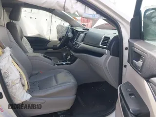 2014 Toyota Highlander XLE z VIN 5TDKKRFH7ES028046, wystawiony jako IAAI lot #41792653 z przebiegiem Nie podano mil oraz . Historia ofert i sprzedaży dostępna na DreamBid. Obrazek 5.