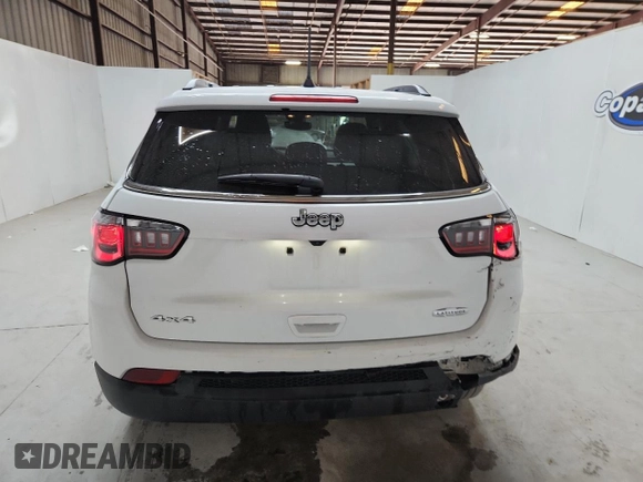 2024 Jeep Compass Latitude z VIN 3C4NJDBN3RT606699, wystawiony jako Copart lot #64117515 z przebiegiem 40 130 mil mil oraz Czysty tytuł • Clean title. Historia ofert i sprzedaży dostępna na DreamBid. Obrazek 6.