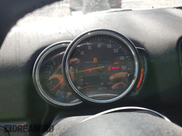 2018 MINI Countryman Cooper S with VIN WMZYT3C35J3E93209, listed as a Copart auction lot 72223584 with 88,070 mi miles and Salvage Title. Bid and sale history available at carsss.com. Image 9.