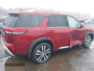 2024 Nissan Pathfinder Platinum z VIN 5N1DR3DJ1RC275508, wystawiony jako IAAI lot #41566678 z przebiegiem 5 326 mil mil oraz . Historia ofert i sprzedaży dostępna na DreamBid. Obrazek 17.