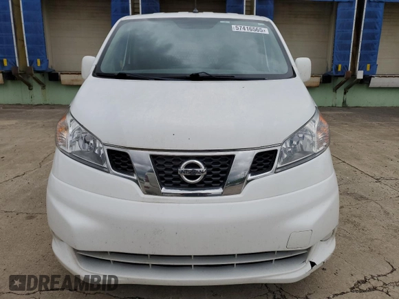 2014 Nissan NV200 S z VIN 3N6CM0KN3EK700375, wystawiony jako Copart lot #57416565 z przebiegiem 67 564 mil mil oraz Szkoda całkowita • Salvage title. Historia ofert i sprzedaży dostępna na DreamBid. Obrazek 5.