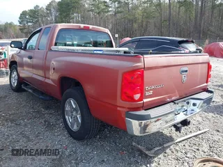 2006 Dodge Dakota SLT with VIN 1D7HE42K26S532685, listed as a IAAI auction lot 41833074 with 110,524 mi miles and . Bid and sale history available at carsss.com. Image 3.