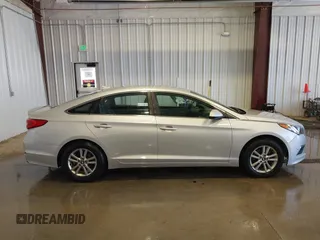 2017 Hyundai Sonata SE with VIN 5NPE24AF1HH519230, listed as a IAAI auction lot 42170589 with 189,017 mi miles and . Bid and sale history available at carsss.com. Image 13.