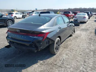 2022 Hyundai Elantra SEL with VIN 5NPLM4AGXNH065808, listed as a IAAI auction lot 42070044 with 16,370 mi miles and . Bid and sale history available at DreamBid. Image 4.