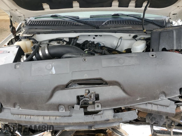 2006 GMC Sierra 2500HD SLE1 with VIN 1GTHK24UX6E131969, listed as a Copart auction lot 49069085 with 173,120 mi miles and Salvage title. Bid and sale history available at DreamBid. Image 11.