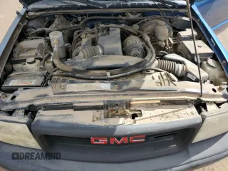 2001 GMC Sonoma SLS w/1SF Pkg with VIN 1GTCS195718156860, listed as a Copart auction lot 52531395 with Not Provided miles and Clean Title. Bid and sale history available at carsss.com. Image 11.
