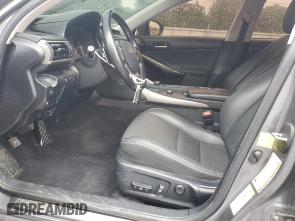 2017 Lexus IS 300 z VIN JTHCM1D28H5025874, wystawiony jako Copart lot #56093705 z przebiegiem 137 164 mil mil oraz Szkoda całkowita • Salvage title. Historia ofert i sprzedaży dostępna na DreamBid. Obrazek 7.