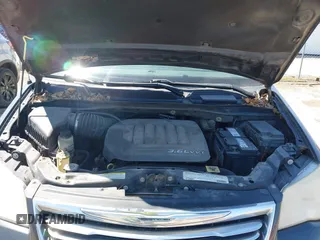 2012 Chrysler Town & Country Touring with VIN 2C4RC1BG9CR313105, listed as a IAAI auction lot 41971919 with 165,986 mi miles. Bid and sale history available at carsss.com. Image 10.