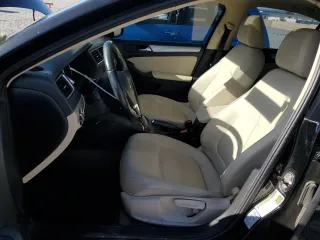 2012 Volkswagen Jetta SEL с VIN 3VWLP7AJ5CM411787, выставлен на аукционе Copart как лот 55701875 с пробегом 194 969 миль миль и Списание • Salvage title. История ставок и продаж доступна на DreamBid. Изображение 7.