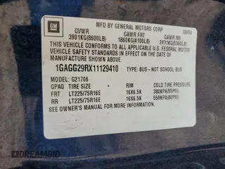 2001 Chevrolet Express z VIN 1GAGG29RX11129410, wystawiony jako Copart lot #59819275 z przebiegiem 140 295 mil mil oraz Czysty tytuł • Clean title. Historia ofert i sprzedaży dostępna na DreamBid. Obrazek 13.
