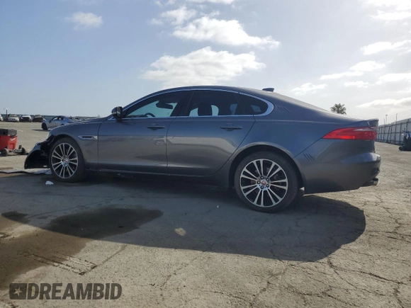 2016 Jaguar XF 35t Prestige with VIN SAJBE4BV8GCY13204, listed as a Copart auction lot 54402355 with 59,030 mi miles and Salvage Title. Bid and sale history available at carsss.com. Image 2.