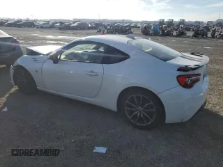 2017 Toyota 86 with VIN JF1ZNAA16H8708522, listed as a Copart auction lot 86366344 with 86,197 mi miles and Clean Title. Bid and sale history available at carsss.com. Image 2.