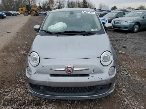 2018 FIAT 500 Pop with VIN 3C3CFFKHXJT465153, listed as a Copart auction lot 51097085 with 92,506 mi miles and Salvage Title. Bid and sale history available at carsss.com. Image 5.