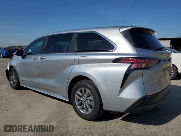 2021 Toyota Sienna LE with VIN 5TDKRKEC9MS035667, listed as a Copart auction lot 53754995 with 98,170 mi miles and Salvage title. Bid and sale history available at DreamBid. Image 2.