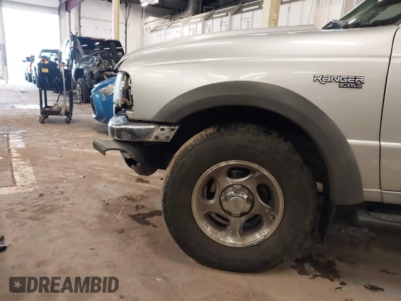 2001 Ford Ranger XL Fleet z VIN 1FTZR15E81PA53447, wystawiony jako IAAI lot #41838161 z przebiegiem 113 739 mil mil oraz . Historia ofert i sprzedaży dostępna na DreamBid. Obrazek 13.