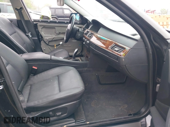 2008 BMW 5 Series 528xi with VIN WBANV13568BZ47349, listed as a IAAI auction lot 42169044 with Not Provided miles. Bid and sale history available at carsss.com. Image 5.