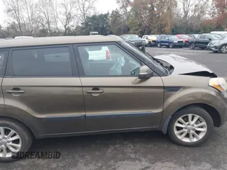 2013 Kia Soul ! with VIN KNDJT2A63D7537954, listed as a IAAI auction lot 41367467 with 91,580 mi miles. Bid and sale history available at carsss.com. Image 12.