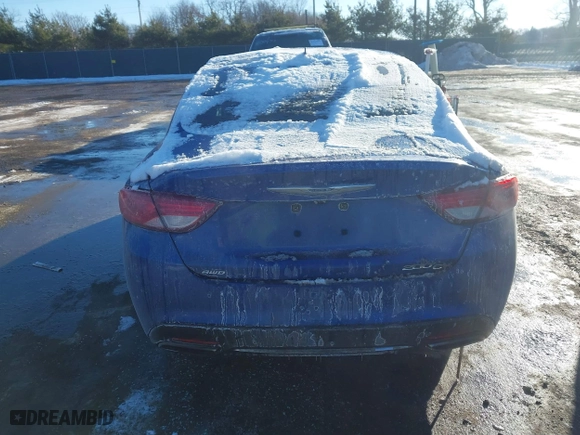 2015 Chrysler 200 C with VIN 1C3CCCEG4FN512775, listed as a IAAI auction lot 41319467 with 182,068 mi miles. Bid and sale history available at carsss.com. Image 17.