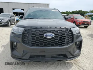 2025 Ford Explorer ST-Line with VIN 1FMUK7KH6SGA95371, listed as a Copart auction lot 57572985 with 8,833 mi miles and Salvage title. Bid and sale history available at DreamBid. Image 5.