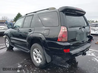 2005 Toyota 4Runner SR5 with VIN JTEBU14R950077268, listed as a IAAI auction lot 41588206 with 188,870 mi miles. Bid and sale history available at carsss.com. Image 3.