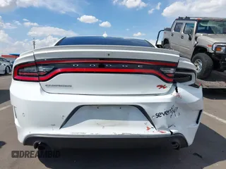 2015 Dodge Charger RT z VIN 2C3CDXCT4FH745861, wystawiony jako IAAI lot #42206349 z przebiegiem 136 061 mil mil oraz . Historia ofert i sprzedaży dostępna na DreamBid. Obrazek 16.