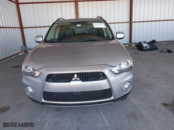 2013 Mitsubishi Outlander SE with VIN JA4JT3AW7DU012087, listed as a IAAI auction lot 41853230 with 162,824 mi miles. Bid and sale history available at carsss.com. Image 6.