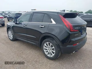2020 Cadillac XT4 FWD Luxury z VIN 1GYAZAR4XLF146598, wystawiony jako IAAI lot #42211317 z przebiegiem 37 313 mil mil oraz . Historia ofert i sprzedaży dostępna na DreamBid. Obrazek 3.