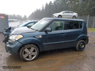 2011 Kia Soul + with VIN KNDJT2A2XB7279023, listed as a IAAI auction lot 41979158 with 178,573 mi miles. Bid and sale history available at carsss.com. Image 15.