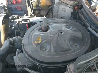 1988 Mercedes-Benz 300 E z VIN WDBEA30D1JA682307, wystawiony jako IAAI lot #43494332 z przebiegiem 168 005 mil mil oraz . Historia ofert i sprzedaży dostępna na DreamBid. Obrazek 12.