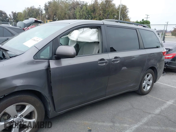 2015 Toyota Sienna LE AAS with VIN 5TDKK3DC5FS606862, listed as a IAAI auction lot 42464119 with 158,135 mi miles and . Bid and sale history available at DreamBid. Image 14.