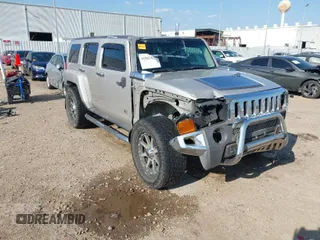 2006 Hummer H3 with VIN 5GTDN136068282801, listed as a IAAI auction lot 41843432 with 169,856 mi miles. Bid and sale history available at carsss.com. Image 1.