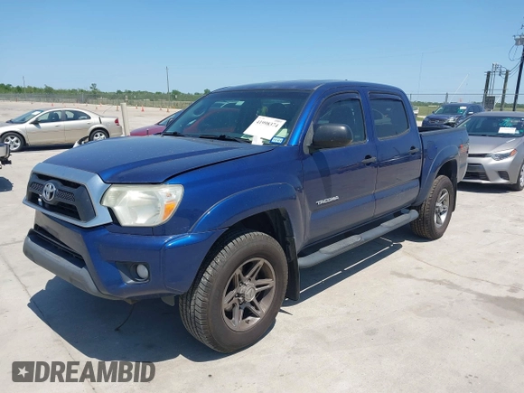 2014 Toyota Tacoma PreRunner with VIN 3TMJU4GN8EM157541, listed as a IAAI auction lot 41998374 with 113,830 mi miles. Bid and sale history available at carsss.com. Image 2.