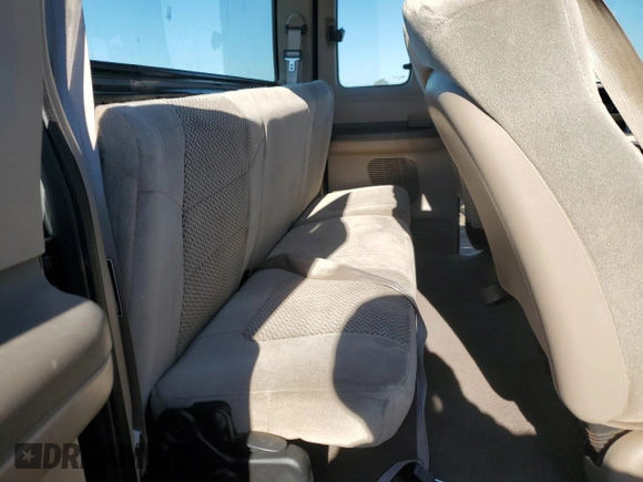2001 Ford Super Duty F-250 XL with VIN 1FTNX21F21EB60806, listed as a Copart auction lot 42493565 with 142,977 mi miles and Salvage Title. Bid and sale history available at carsss.com. Image 10.