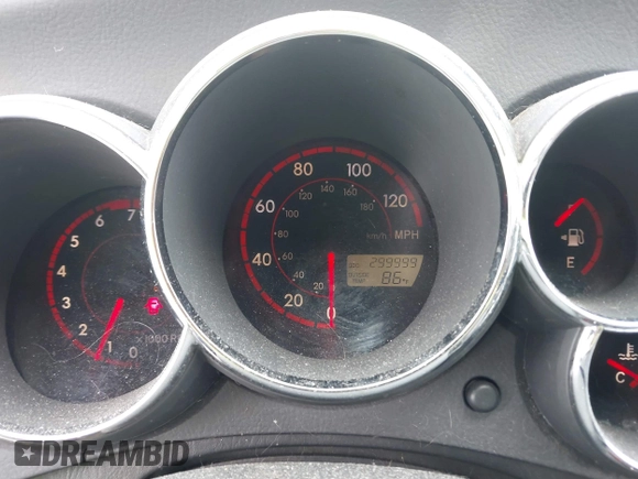 2004 Toyota Matrix Std with VIN 2T1KR32E14C194171, listed as a IAAI auction lot 42059685 with 299,999 mi miles. Bid and sale history available at carsss.com. Image 7.