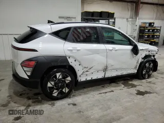 2025 Hyundai Kona SEL with VIN KM8HB3ABXSU235950, listed as a Copart auction lot 45015925 with 8,289 mi miles and Clean Title. Bid and sale history available at carsss.com. Image 3.