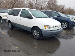 1999 Toyota Sienna CE with VIN 4T3ZF19C0XU169353, listed as a IAAI auction lot 41534196 with 189,783 mi miles. Bid and sale history available at carsss.com. Image 1.
