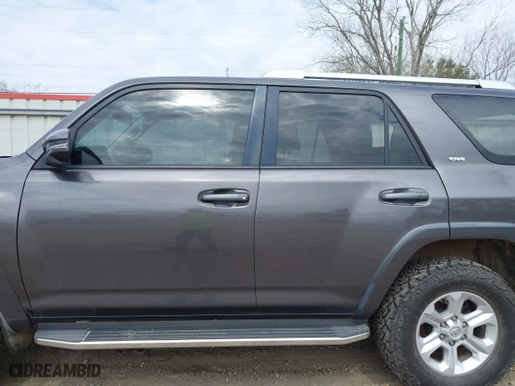 2017 Toyota 4Runner SR5 with VIN JTEBU5JR1H5444831, listed as a IAAI auction lot 41662707 with 104,173 mi miles. Bid and sale history available at carsss.com. Image 15.