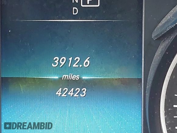 2020 Mercedes-Benz GLC 300 с VIN WDC0G8DB5LF715700, выставлен на аукционе IAAI как лот 42135225 с пробегом 42 423 миль миль и . История ставок и продаж доступна на DreamBid. Изображение 15.