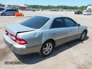 2001 Lexus ES 300 with VIN JT8BF28GX10307910, listed as a IAAI auction lot 42326385 with 157,130 mi miles and . Bid and sale history available at DreamBid. Image 4.