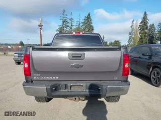 2010 Chevrolet Silverado 1500 LT with VIN 3GCRKSEA5AG160144, listed as a IAAI auction lot 42025281 with 259,084 mi miles. Bid and sale history available at carsss.com. Image 16.