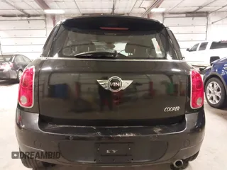 2012 MINI Countryman with VIN WMWZB3C53CWM05133, listed as a IAAI auction lot 41493309 with 114,412 mi miles and . Bid and sale history available at DreamBid. Image 17.