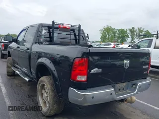 2012 Ram 2500 Big Horn z VIN 3C6UD5DL2CG142378, wystawiony jako IAAI lot #42242505 z przebiegiem Nie podano mil oraz . Historia ofert i sprzedaży dostępna na DreamBid. Obrazek 3.