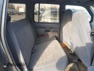 1994 Ford Explorer Eddie Bauer z VIN 1FMDU34X7RUB79993, wystawiony jako Copart lot #79817114 z przebiegiem 52 934 mil mil oraz Szkoda całkowita • Salvage title. Historia ofert i sprzedaży dostępna na DreamBid. Obrazek 10.