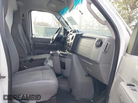 2011 Ford Econoline Cargo Commercial with VIN 1FTNE2EL6BDB25697, listed as a IAAI auction lot 41358472 with 384,517 mi miles. Bid and sale history available at carsss.com. Image 7.
